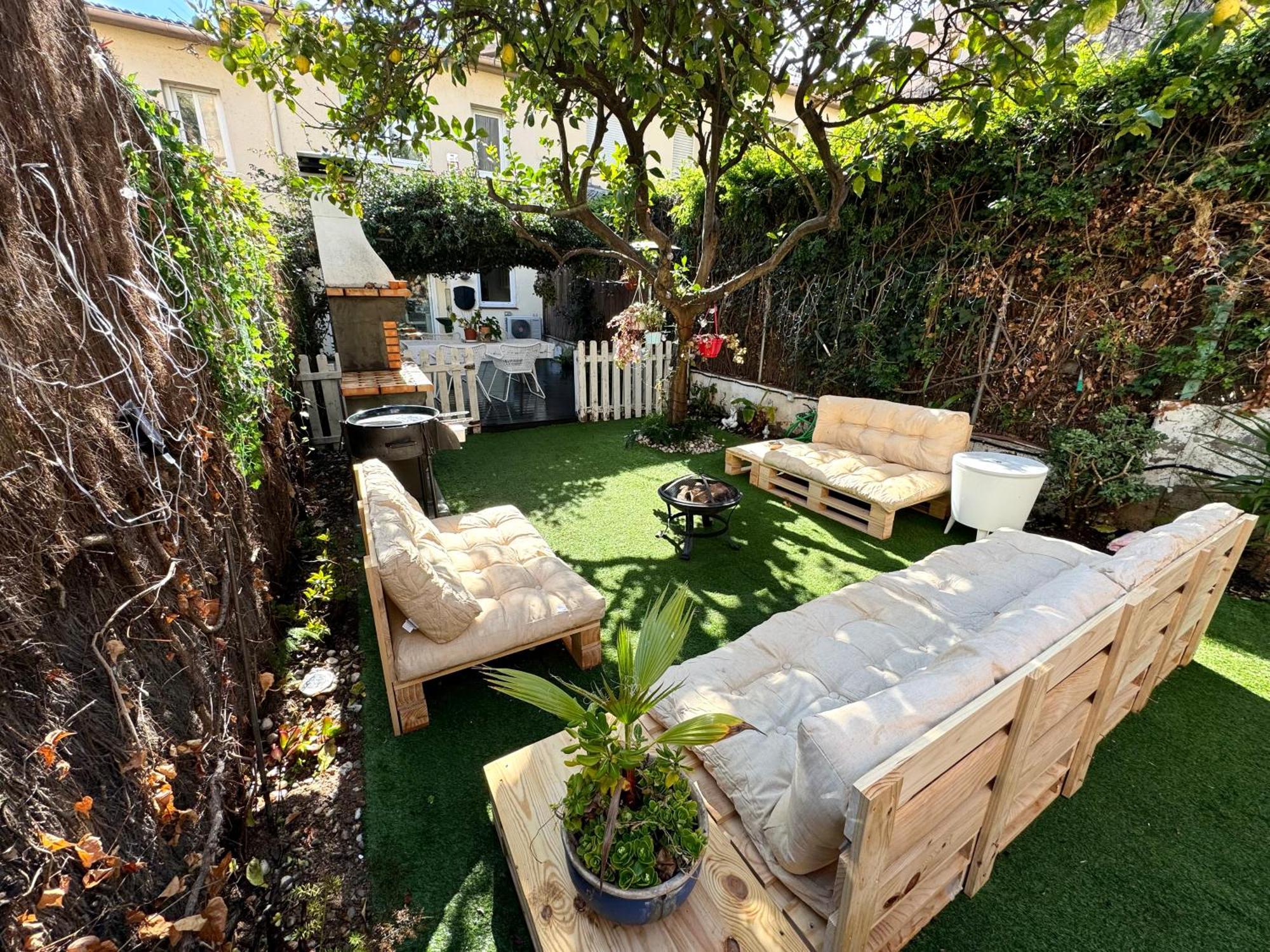 Casa En Masnou Junto A Playa Y Tren别墅 外观 照片