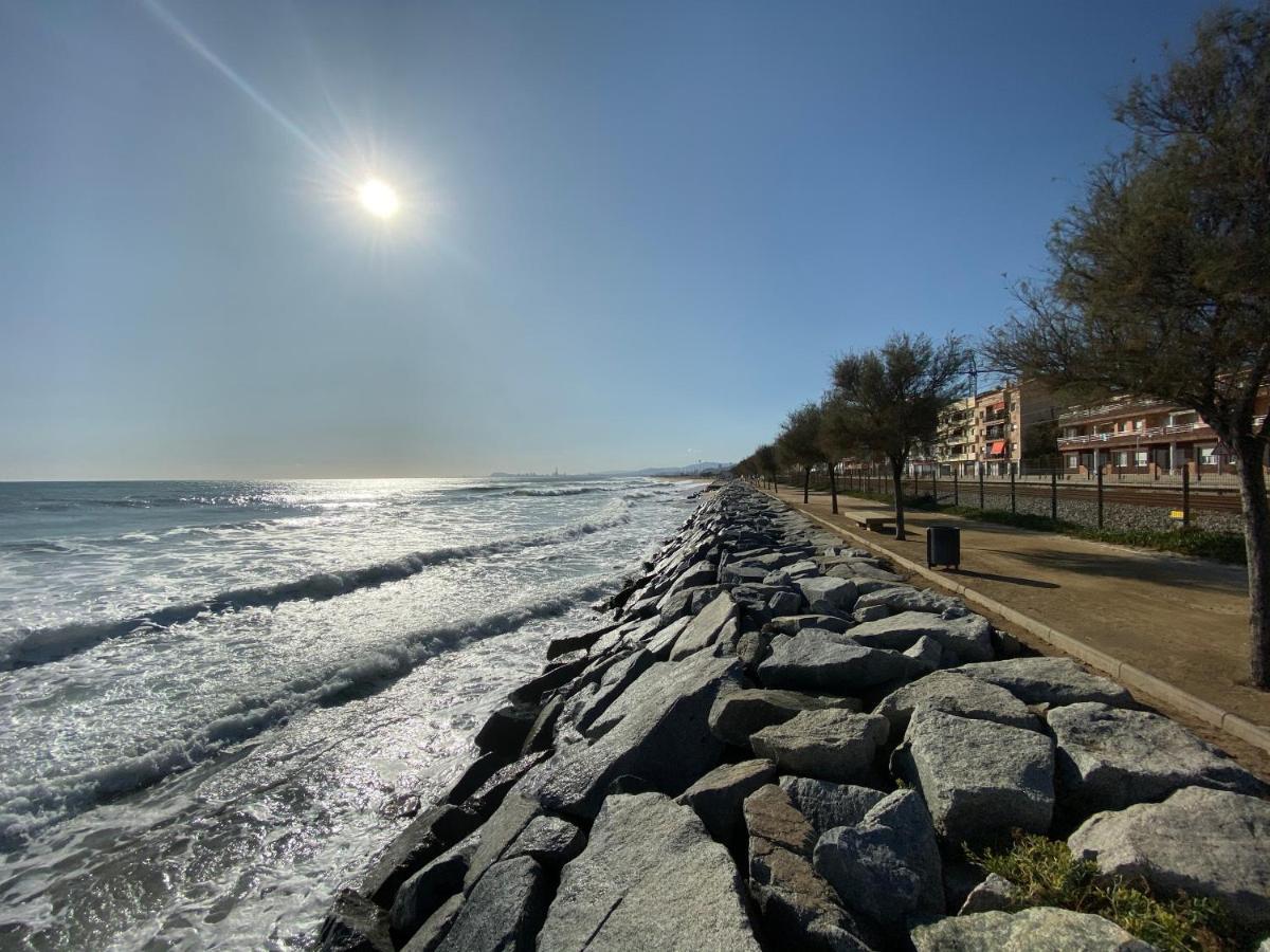 Casa En Masnou Junto A Playa Y Tren别墅 外观 照片